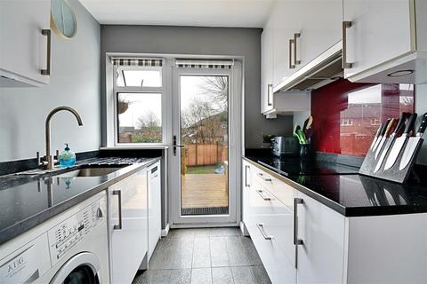 21 Becketts, Hertford, SG14 2AN