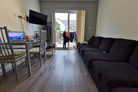 6 bedroom house share to rent, Mackintosh Place, , Cardiff