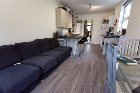 6 bedroom house share to rent, Mackintosh Place, , Cardiff