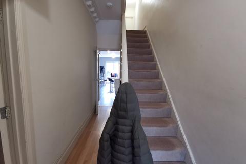 6 bedroom house share to rent, Mackintosh Place, , Cardiff