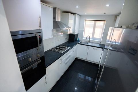 4 bedroom semi-detached house for sale, Windsor Road, Slough, Berkshire, SL1