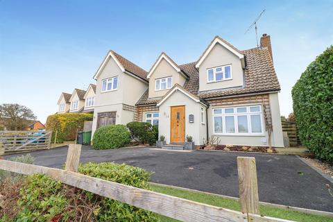 4 bedroom detached house for sale, Priory Farm Road, Hatfield Peverel, Chelmsford