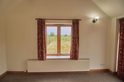 3 bedroom barn conversion to rent, Manor Lane, Peckleton