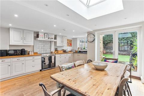 4 bedroom terraced house for sale, Hargwyne Street, London, SW9