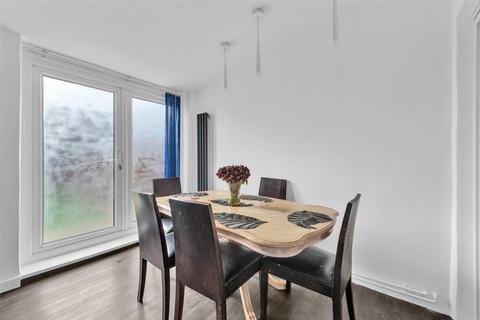 9 Avocet Mews, London, SE28 0DA