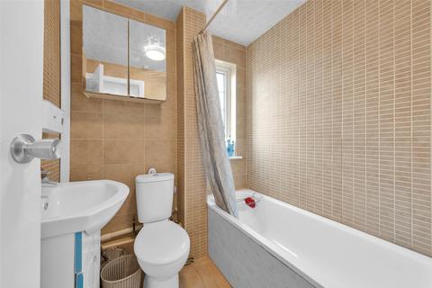 9 Avocet Mews, London, SE28 0DA
