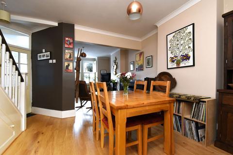 3 bedroom end of terrace house for sale, Lutwyche Road, London, SE6 4EP