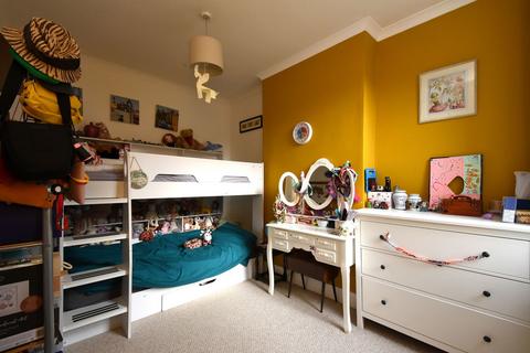1 Lutwyche Road, London, SE6 4EP