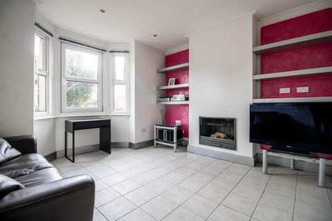 3 bedroom end of terrace house for sale, Richmond Road, Cambridge