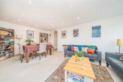 2 bedroom flat for sale, Anglers Reach, Surbiton KT6