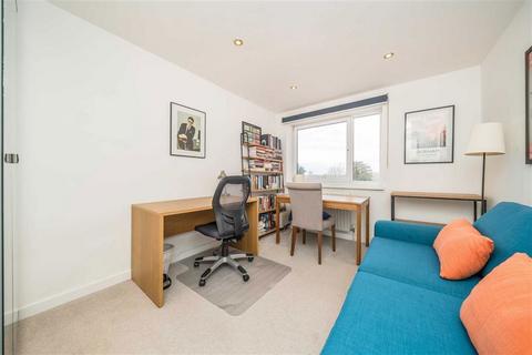 2 bedroom flat for sale, Anglers Reach, Surbiton KT6