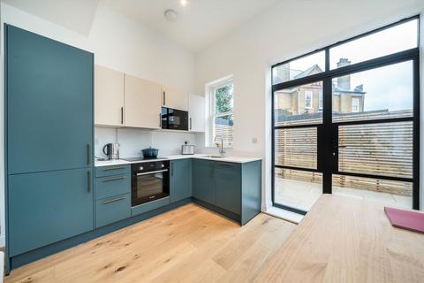 1 bedroom flat for sale, Exbury Road, London SE6