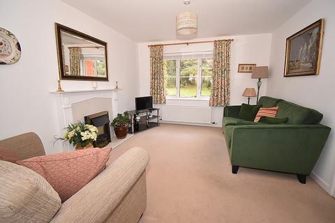 8 Etonhurst Close, Exeter, EX2 7QZ