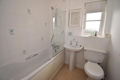 8 Etonhurst Close, Exeter, EX2 7QZ