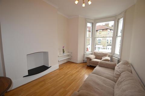 2 bedroom flat to rent, Iverson Road, West Hampstead NW6