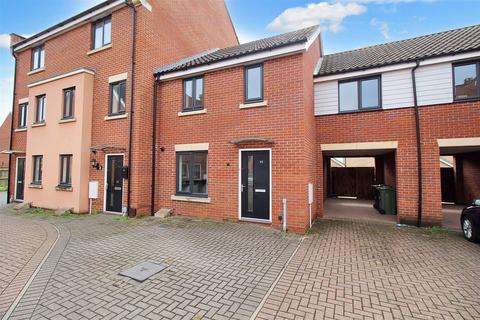 undefined, Ron Hill Road, Queens Hill, Costessey