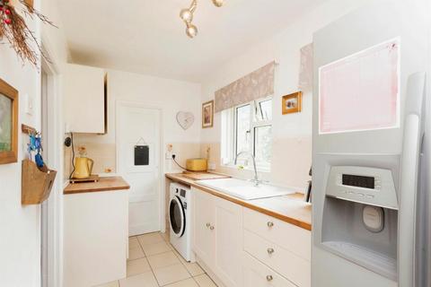 4 Blanches Road, Partridge Green, Horsham, RH13 8HZ