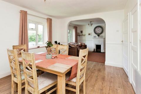 4 Blanches Road, Partridge Green, Horsham, RH13 8HZ
