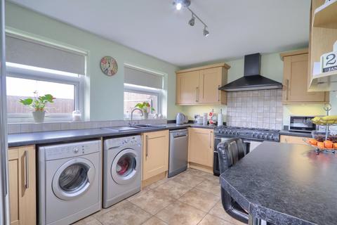 3 bedroom semi-detached house for sale, Armadale Close, Fairfield