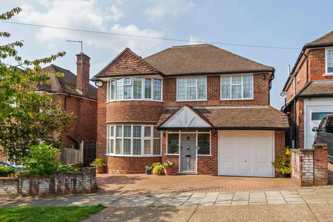 6 Michleham Down, London, N12 7JN