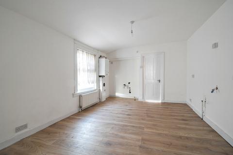 2 bedroom apartment for sale, Forest Road, London