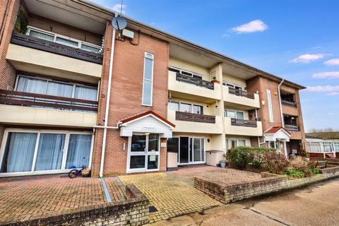 2 bedroom flat to rent, Kings Court East, Vikings Way, Eastbourne