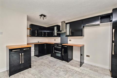 2 bedroom flat to rent, Kings Court East, Vikings Way, Eastbourne