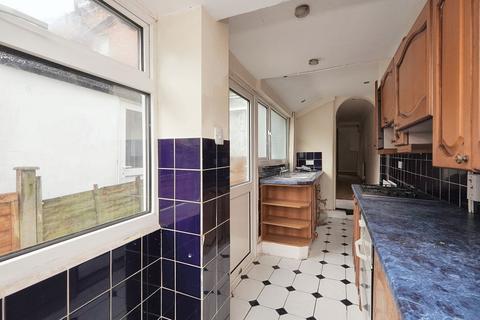10 Garden Road, Folkestone, CT19 5RB
