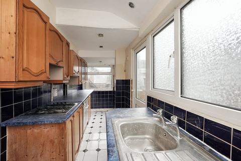 10 Garden Road, Folkestone, CT19 5RB