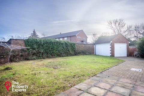 32 Bulkeley Avenue, Windsor, SL4 3LT