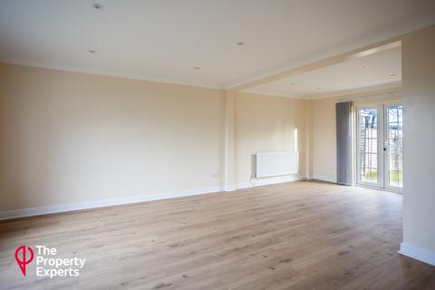 32 Bulkeley Avenue, Windsor, SL4 3LT