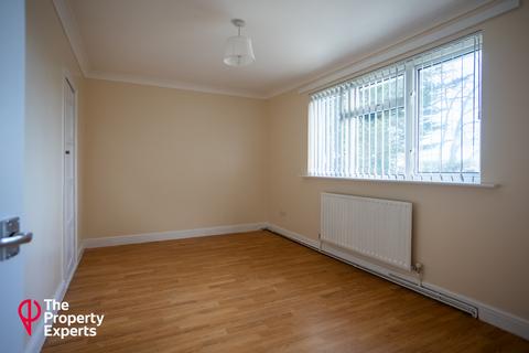 32 Bulkeley Avenue, Windsor, SL4 3LT