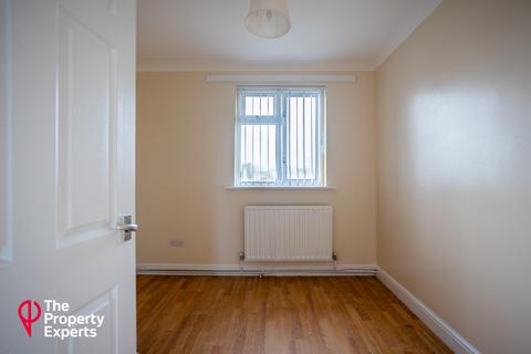 32 Bulkeley Avenue, Windsor, SL4 3LT