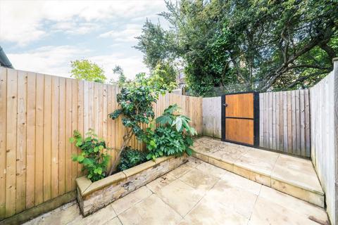 126 Third Cross Road, Twickenham, TW2 5EA