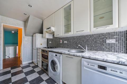 3 bedroom flat for sale, Rita Road, Stockwell