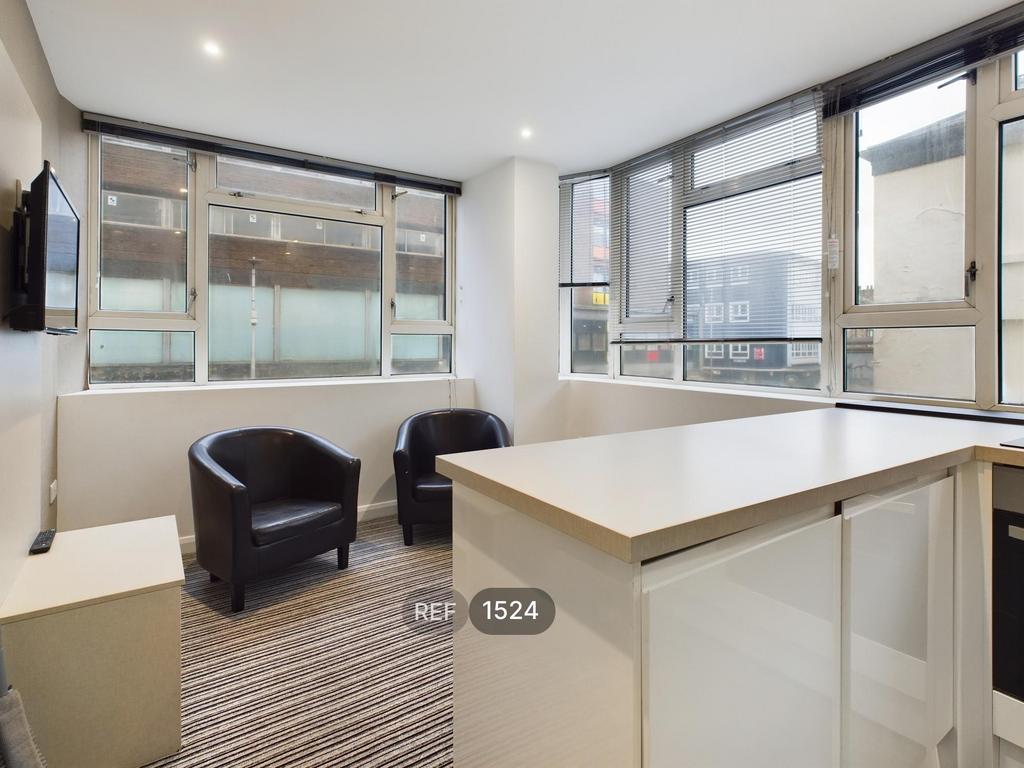 Kitchen &amp; Living area