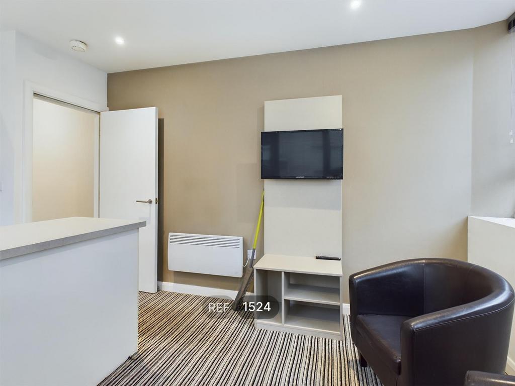 Kitchen &amp; Living area