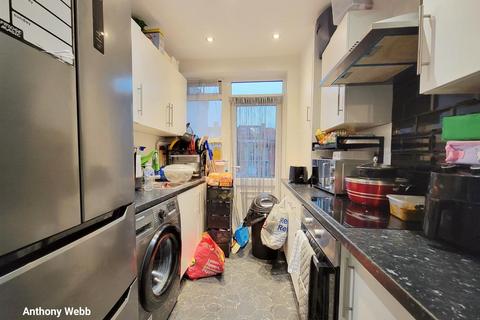 3 bedroom terraced house for sale, Harrington Terrace, Edmonton, London N18