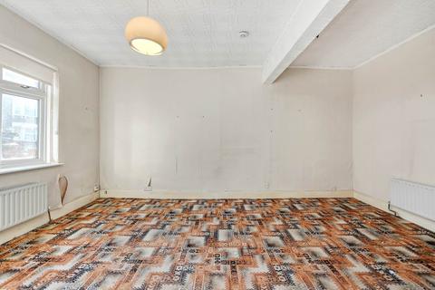 25 Pearcroft Road, London, E11 4DP