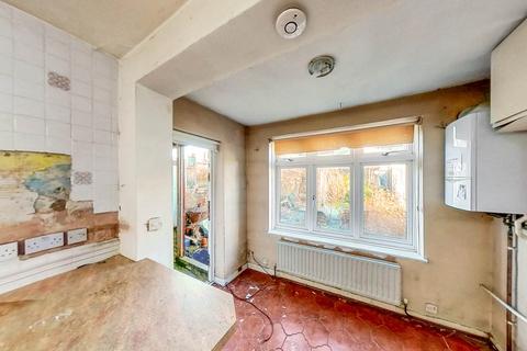 25 Pearcroft Road, London, E11 4DP