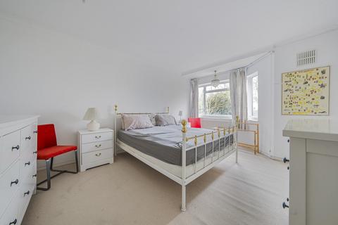 3 bedroom apartment for sale, Queens Court, Richmond