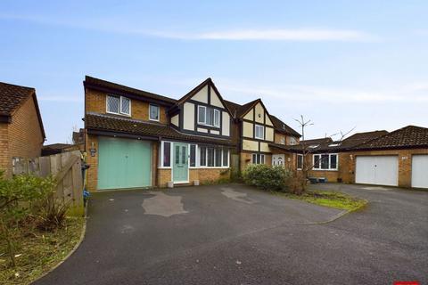 4 bedroom detached house for sale, Morwent Close, Gloucester GL4