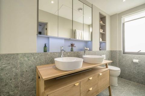 2 bedroom flat for sale, Craven Avenue, London W5