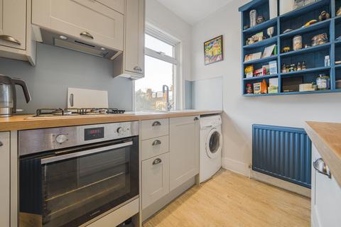 72 Manor Road, Richmond, TW9 1YB