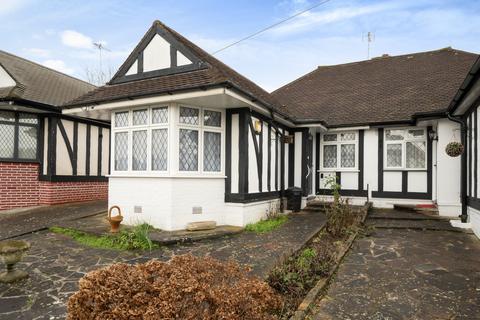 40 Cardinal Road, Ruislip, HA4 9QD
