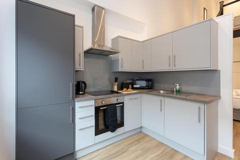 2 bedroom serviced apartment to rent, Derby Street, Manchester M8