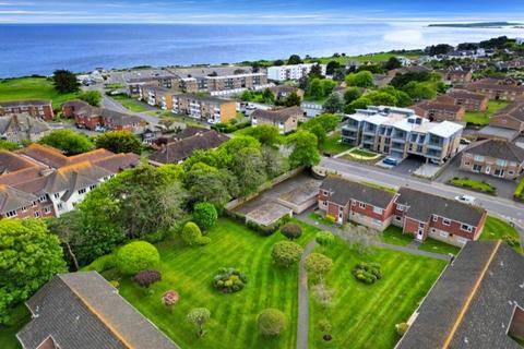 1 bedroom flat for sale, Waterford Road, Highcliffe, Dorset. BH23 5LF