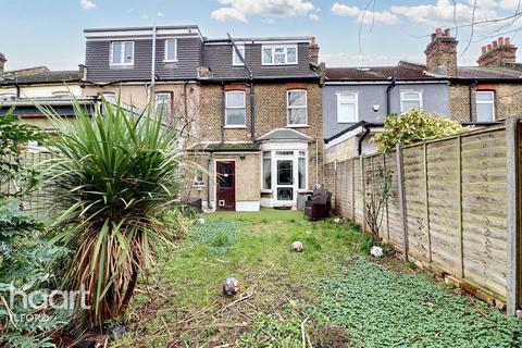 4 bedroom terraced house for sale, Ripley Road, Ilford