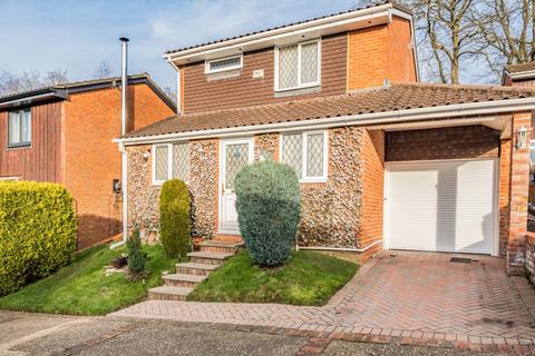 3 bedroom detached house for sale, Greenham Wood, Bracknell, RG12