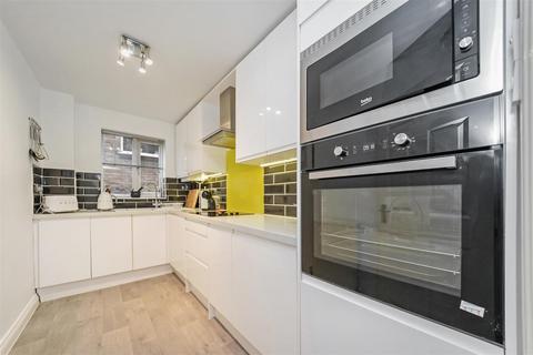 2 bedroom apartment for sale, The Ridgeway, London E4